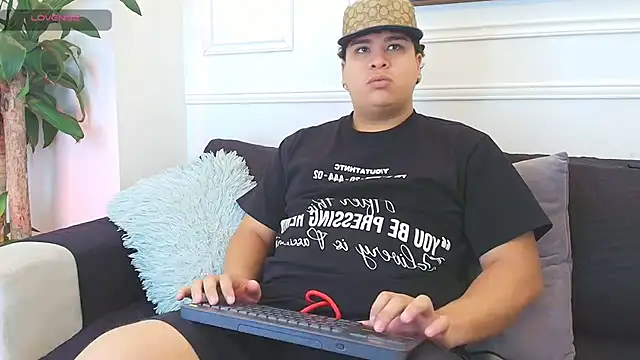 Naim Bennetsex online show from November 1, 6:23 pm