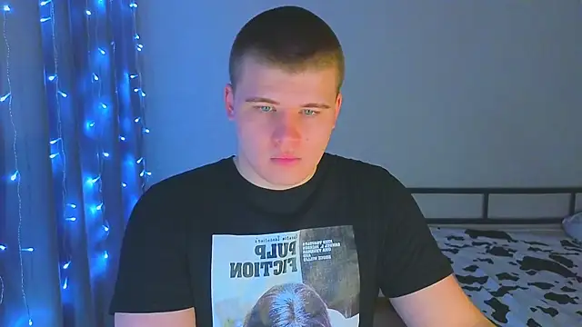 kittenmurr online show from November 20, 9:35 pm