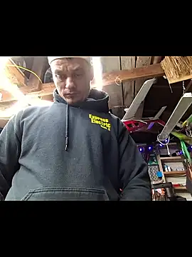 twistafatpipe online show from January 10, 8:07 am