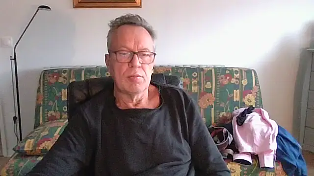 cqhd76 online show from December 4, 9:27 am