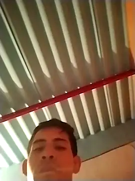 KingMaxiZ online show from May 2, 5:32 am