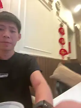 linh21107 online show from April 26, 1:52 pm