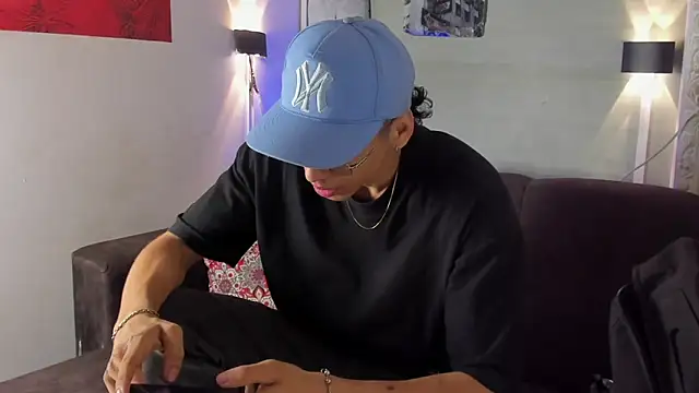 nicolai drake online show from November 6, 3:53 am