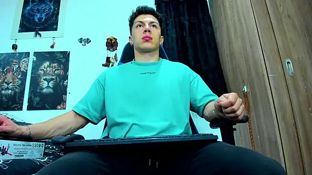 javiersexymann online show from March 21, 4:39 am