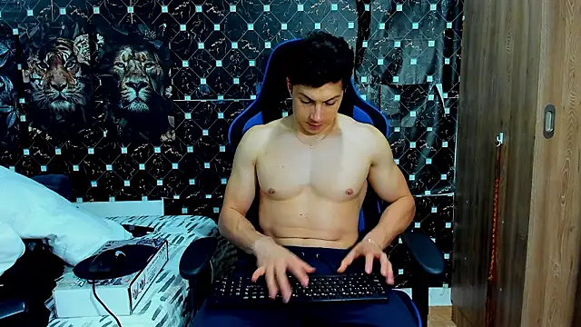 javiersexymann online show from March 20, 12:25 am