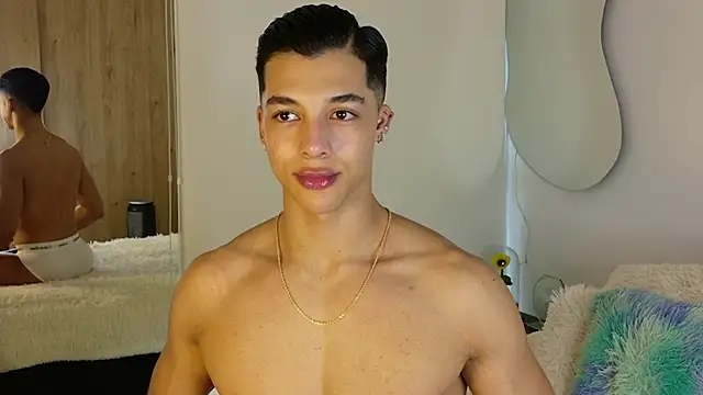 Troye Williams online show from April 15, 1:11 pm