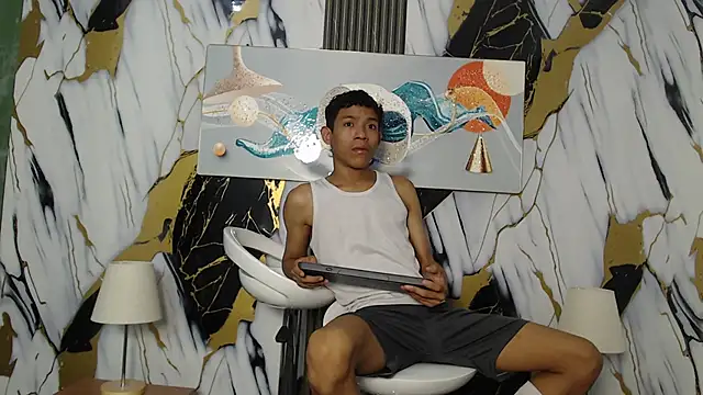 BEAUTY BOYS1 online show from February 14, 7:47 am