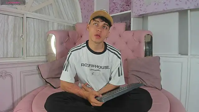 Dani rivass online show from November 20, 11:31 am