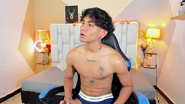 Adan Oriol online show from January 13, 3:55 am