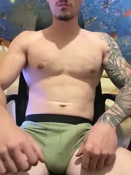 fronkie9384 online show from October 11, 10:14 pm