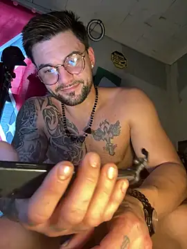 CaptHook931 online show from April 8, 11:46 pm