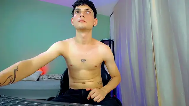 dilan hott  online show from September 27, 9:12 pm