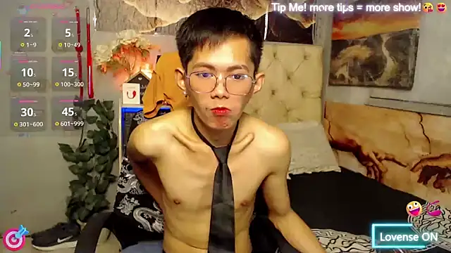 Snapshot of Skinny_CumLoader69 chatting on October 12, 9:42 pm Skinny CumLoader69 online show from October 12, 9:42 pm
