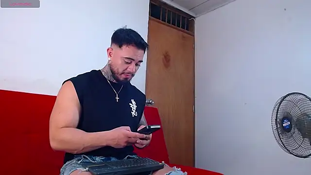 tommyblessd1 online show from February 15, 3:46 am