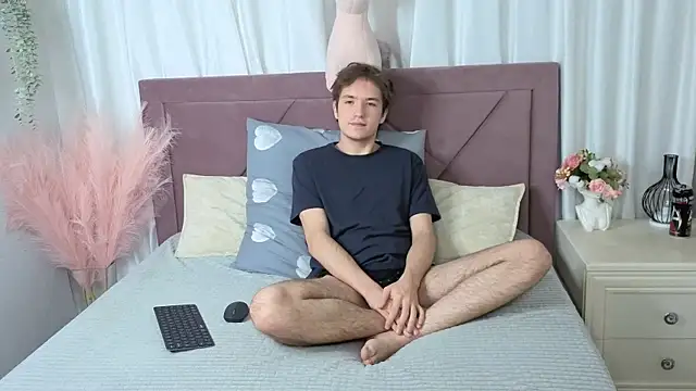 Snapshot of Ethan_Rivers chatting on October 1, 8:57 pm Ethan Rivers online show from October 1, 8:57 pm