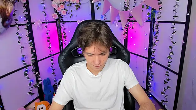 Snapshot of Ethan_Rivers chatting on October 11, 8:46 pm Ethan Rivers online show from October 11, 8:46 pm