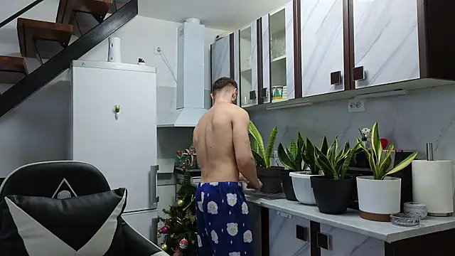 RyanStorm  online show from January 10, 2:32 pm