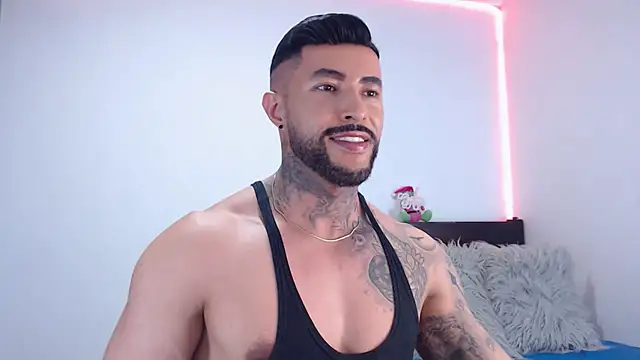 andrea de lucaa online show from December 5, 4:30 am