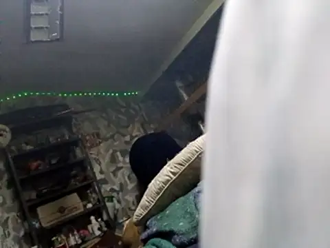 bearded cross online show from January 12, 9:13 am