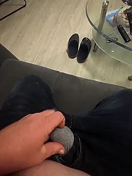 bigdicksklave online show from February 7, 9:42 pm