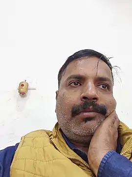 vardh033 online show from December 1, 7:44 am