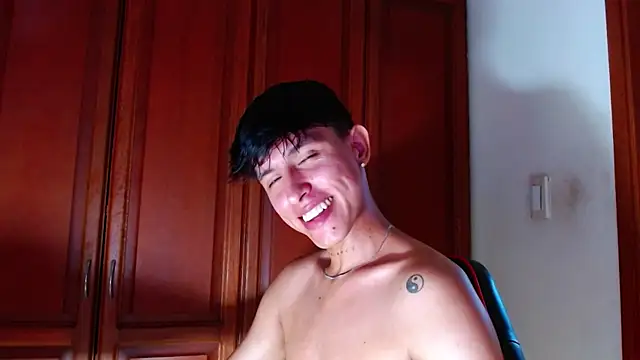 rowanbigboy23 online show from September 22, 1:54 pm