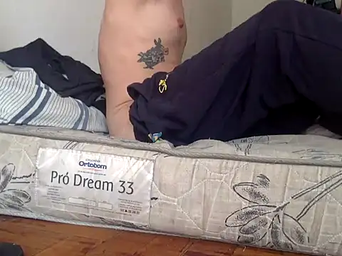 Snapshot of chrisalmeid_ chatting on September 17, 5:25 pm chrisalmeid  online show from September 17, 5:25 pm