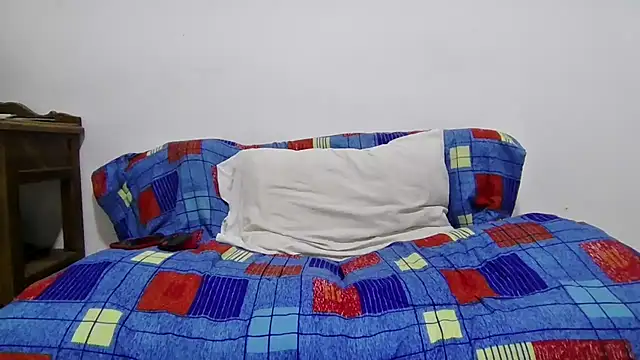 Young handsome online show from February 19, 1:02 am