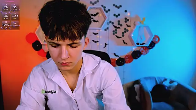 travis wolf  online show from November 2, 7:51 pm