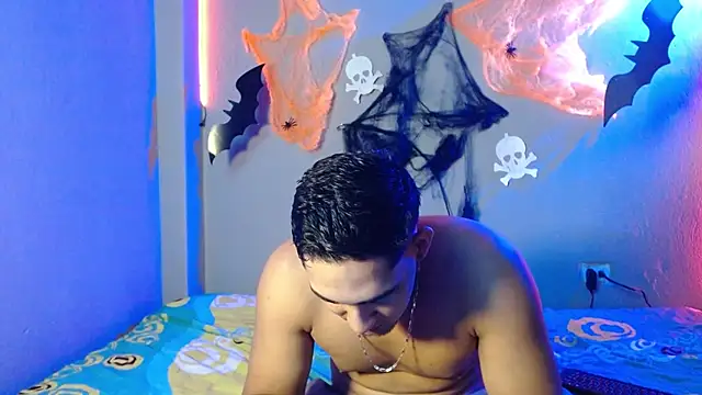 Snapshot of massimo_vidal_ chatting on October 25, 1:40 am massimo vidal  online show from October 25, 1:40 am
