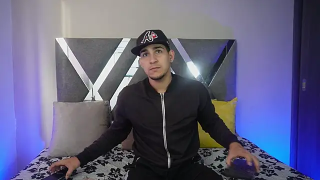 Snapshot of massimo_vidal_ chatting on September 29, 12:13 pm massimo vidal  online show from September 29, 12:13 pm