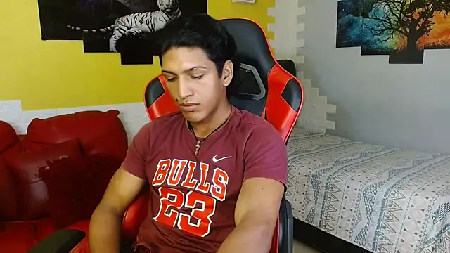 bull cam online show from November 24, 3:46 pm