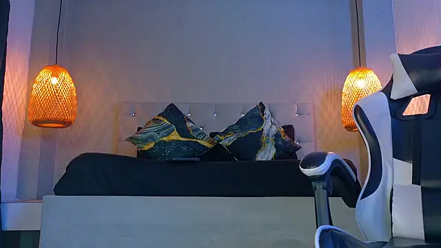 Thaiel Fosteer online show from April 19, 10:04 am