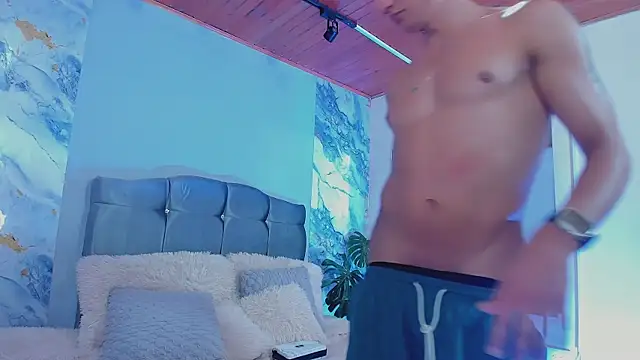 oliver mr  online show from February 23, 8:32 pm