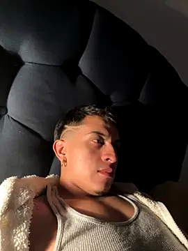 thomas 016 online show from November 9, 3:43 am