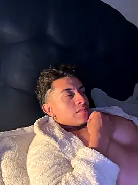 thomas 016 online show from September 18, 4:03 am