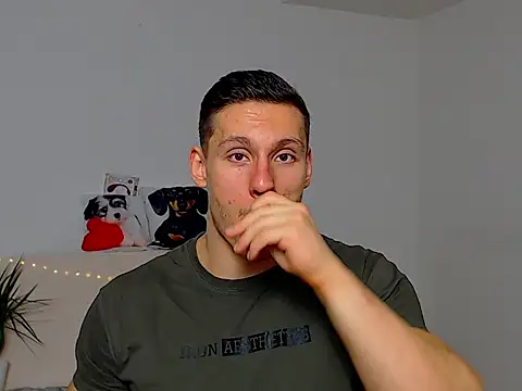 ZeinMiracles online show from October 27, 8:33 pm