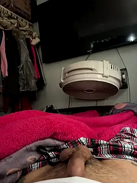 Snapshot of cfomega4592 chatting on September 12, 3:34 pm cfomega4592 online show from September 12, 3:34 pm