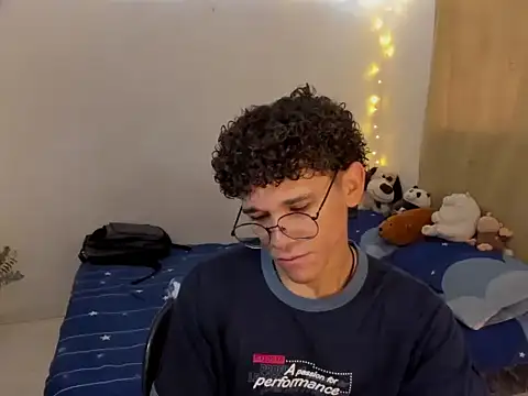 Tom Blues online show from November 10, 2:00 pm