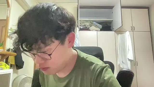 Passionatetwink2 online show from February 5, 10:11 am