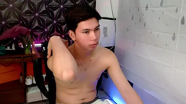 ursweet jade online show from November 12, 2:12 pm