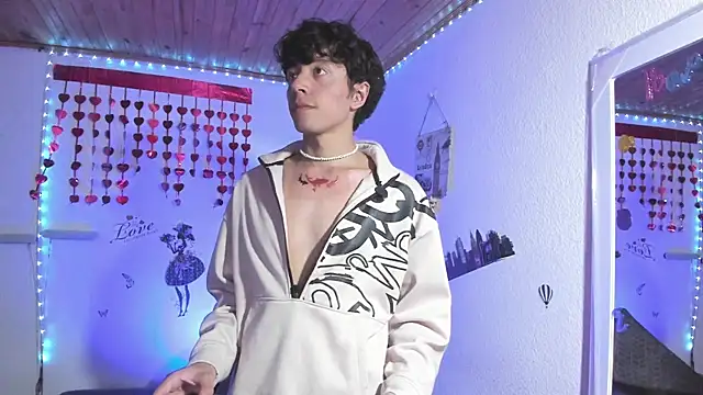 Dani Lips  online show from September 14, 8:55 pm