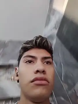 aispuro8505 online show from February 11, 4:23 pm