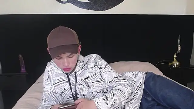 Aaron Fordd online show from September 20, 9:15 pm