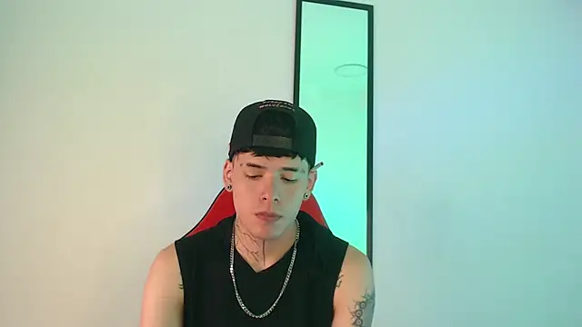 Anhonymus  online show from September 13, 4:57 am