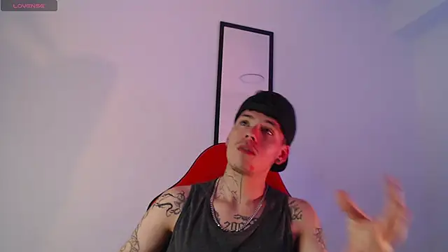 Anhonymus  online show from October 3, 12:43 pm