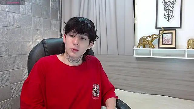 Iantwink18 online show from December 16, 6:20 am