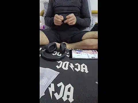 yazinyazin1 online show from November 16, 7:38 pm