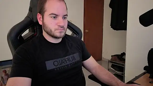 Paul00474 online show from November 5, 10:23 pm