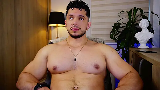 Erick Thompsonx online show from February 4, 9:10 pm